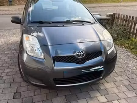 Toyota Yaris 1.3 VVT-i 99