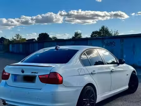 BMW Série 3 318d 2.0 143