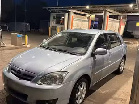 Toyota Corolla 1.6 110