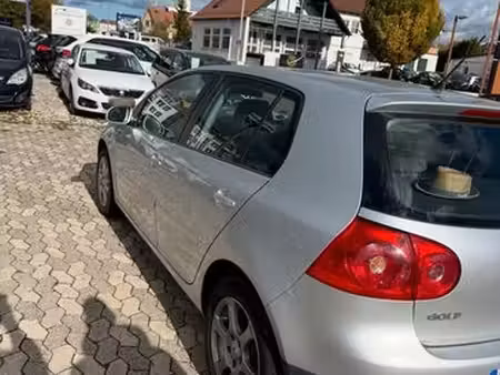 Volkswagen Golf 1.6 102