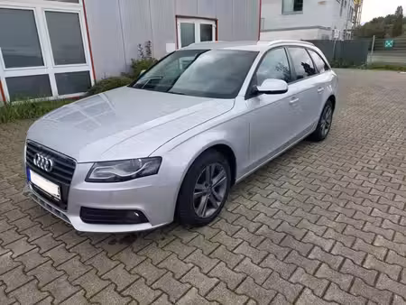 Audi A4 2.0 TDI 143 Attraction