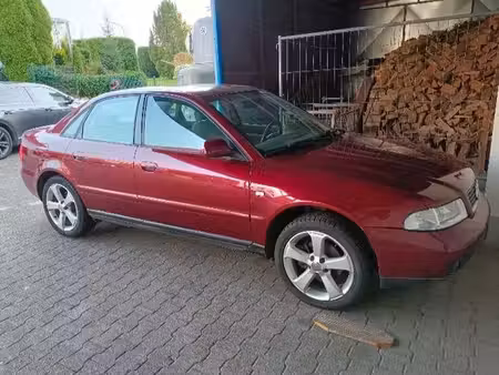 Audi A4 1.6 101