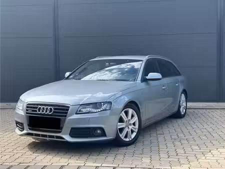 Audi A4 2.0 TFSI 211 S line quattro
