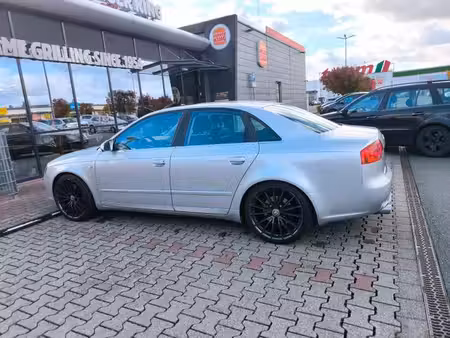 Audi A4 V6 3.0 quattro