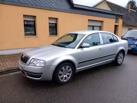 Audi A6 V6 2.5 TDI 155