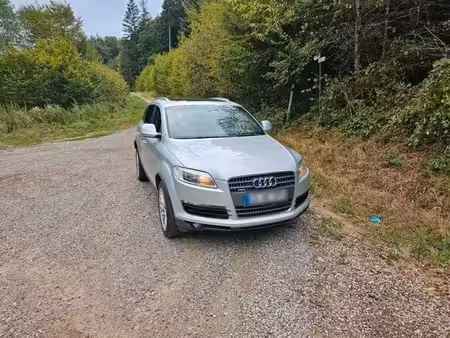 Audi Q7 V8 4.2 TDI 326 S line quattro