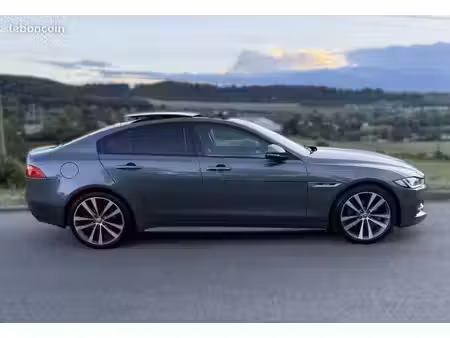 Jaguar XE D180 2.0 180