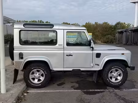 Land Rover Defender TD5 2.5 122