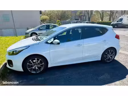 Kia Ceed 1.6 CRDi 136 GT Line