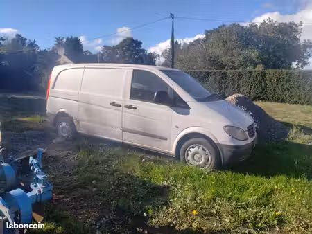 Mercedes-Benz Vito 109