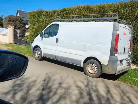 Renault Trafic 2.0 dCi 90