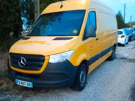 Mercedes-Benz Sprinter 143