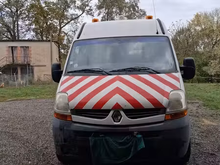 Renault Master 2.5 dCi 120