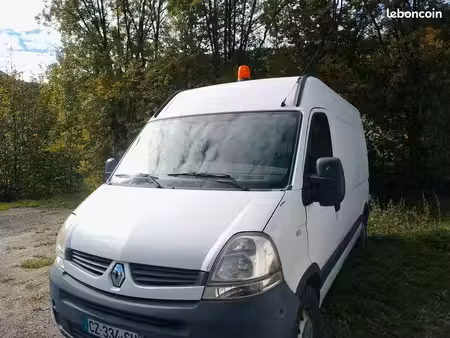 Renault Master 2.5 dCi 100
