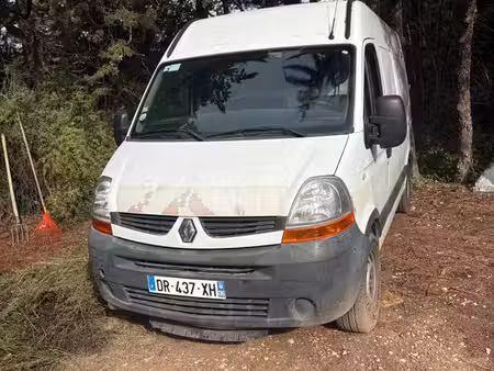 Renault Master 2.5 dCi 120