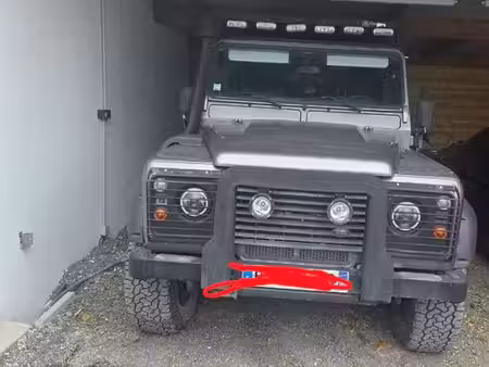 Land Rover Defender 122 4x4