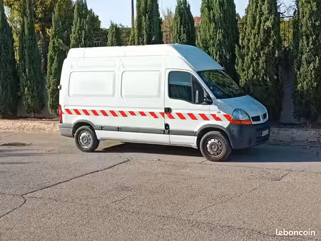 Renault Master 2.5 dCi 100