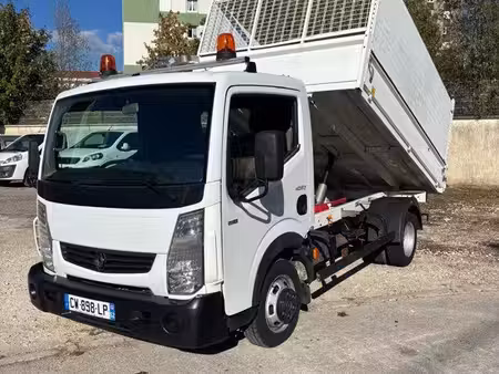 Renault Maxity 2.5 136