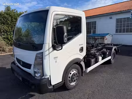 Renault Maxity 3.0 150