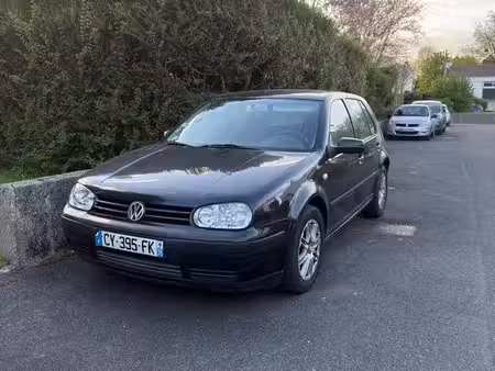 Volkswagen Golf 1.6 105