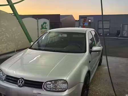 Volkswagen Golf 1.6 TDI 105