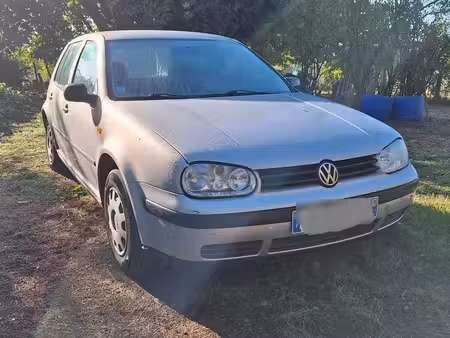 Volkswagen Golf 1.4 75