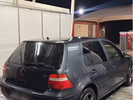 Volkswagen Golf 1.9 TDI 105