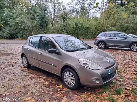Renault Clio 1.2 75