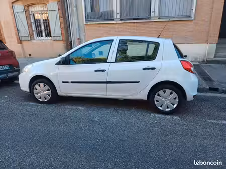 Renault Clio 1.2 200