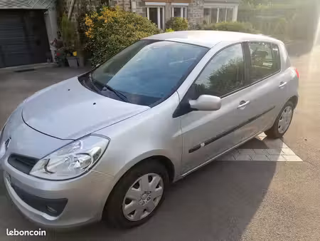 Renault Clio 1.6 110