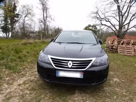 Renault Latitude V6 3.0 dCi 240 Latitude