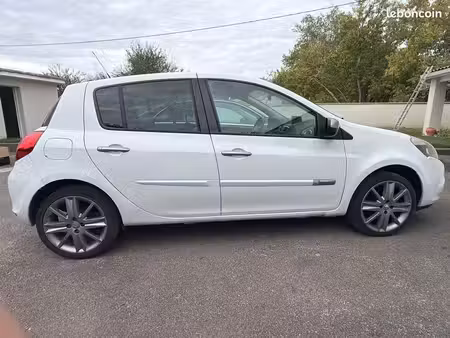 Renault Clio 1.5 dCi 85 TomTom