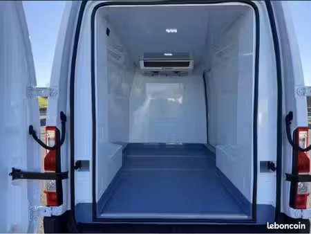 Renault Master 2.3 dCi 145