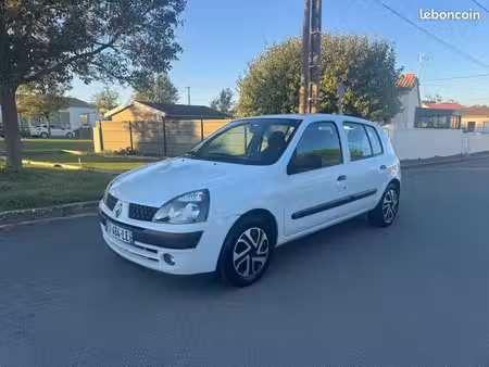 Renault Clio 1.2 75