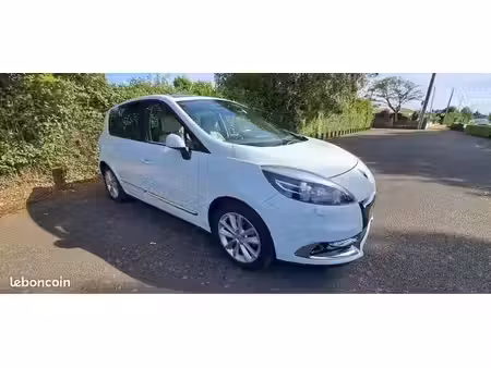 Renault Scénic dCi 110 Initiale Paris