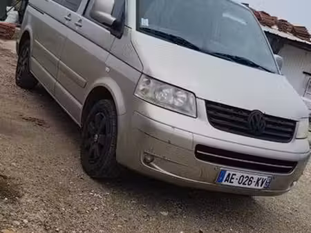 Volkswagen Transporter T5 1.9 TDI 102