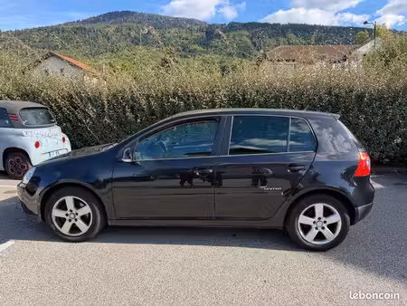 Volkswagen Golf 2.0 TDI 140