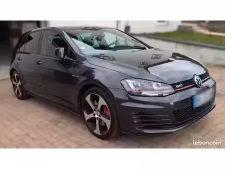 Volkswagen Golf GTI 2.0 TSI 230 Performance