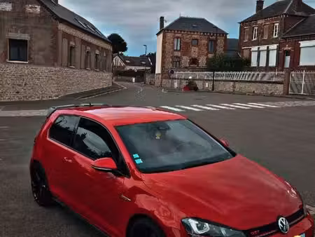 Volkswagen Golf GTI 2.0 TSI 230 Performance