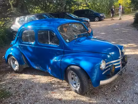 Renault 4CV 