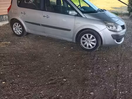 Renault Scénic 1.9 dCi 130