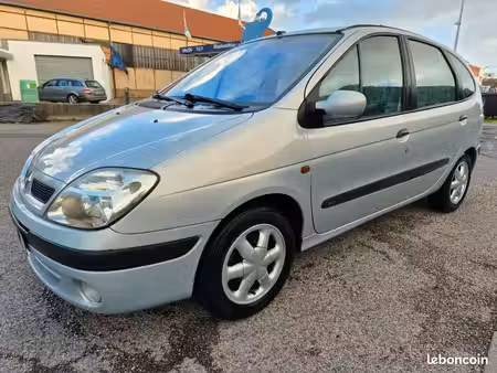 Renault Scénic 1.6 dCi 110 RXT