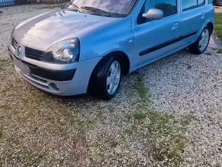 Renault Clio 1.6 110
