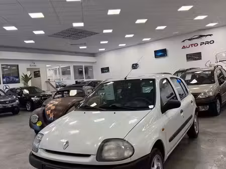 Renault Clio 75