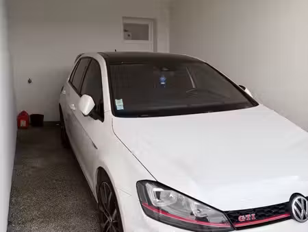 Volkswagen Golf GTI 2.0 TSI 230 Performance