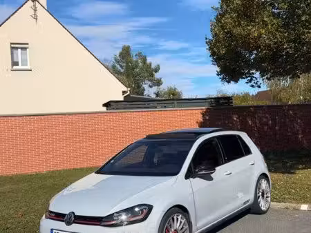 Volkswagen Golf GTI 2.0