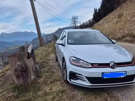 Volkswagen Golf GTI 2.0 245