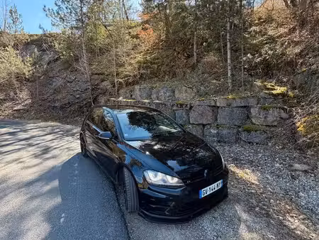 Volkswagen Golf R 2.0 TSI 300 4Motion
