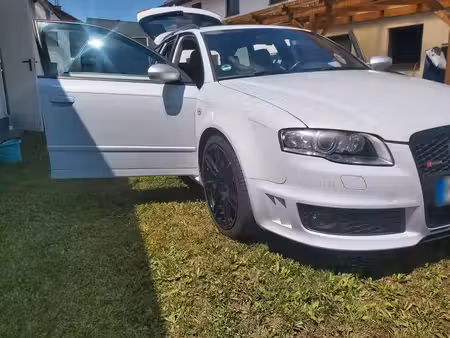 Audi A4 RS4 V8 4.2 FSI 420 quattro