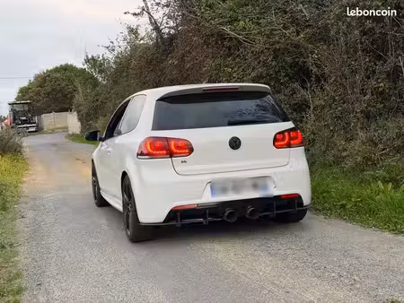 Volkswagen Golf R 2.0 TSI 270 4Motion
